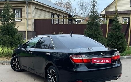 Toyota Camry, 2017 год, 1 990 000 рублей, 4 фотография