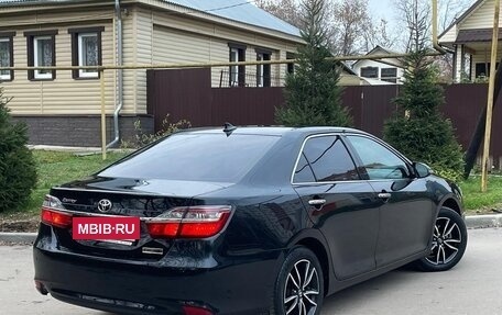 Toyota Camry, 2017 год, 1 990 000 рублей, 5 фотография