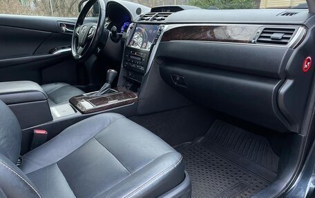 Toyota Camry, 2017 год, 1 990 000 рублей, 19 фотография