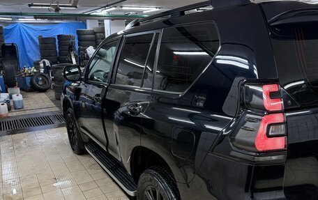 Toyota Land Cruiser Prado 150 рестайлинг 2, 2020 год, 5 700 000 рублей, 3 фотография