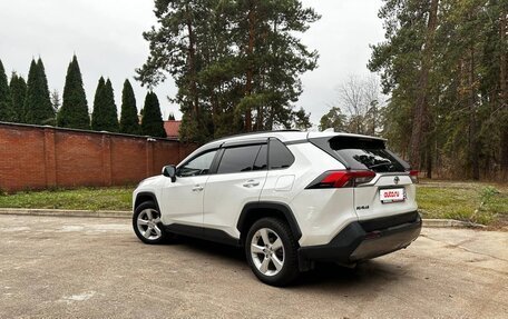 Toyota RAV4, 2021 год, 2 550 000 рублей, 4 фотография