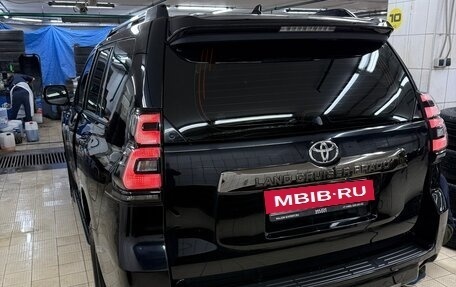 Toyota Land Cruiser Prado 150 рестайлинг 2, 2020 год, 5 700 000 рублей, 4 фотография