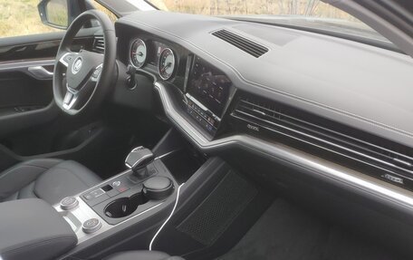 Volkswagen Touareg III, 2020 год, 9 000 000 рублей, 3 фотография