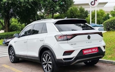 Volkswagen T-Roc I, 2022 год, 1 655 000 рублей, 4 фотография