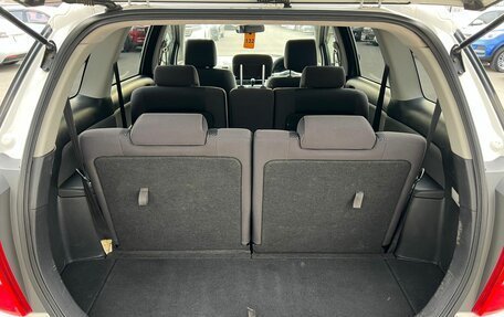 Toyota Wish II, 2003 год, 950 000 рублей, 18 фотография