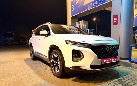 Hyundai Santa Fe IV, 2018 год, 2 299 000 рублей, 1 фотография