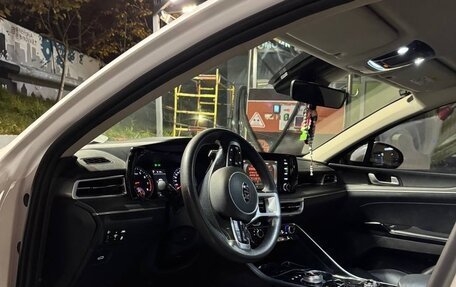 KIA K5, 2021 год, 2 350 000 рублей, 7 фотография