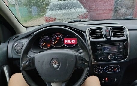 Renault Logan II, 2015 год, 680 000 рублей, 3 фотография