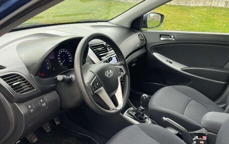 Hyundai Solaris II рестайлинг, 2012 год, 800 000 рублей, 8 фотография