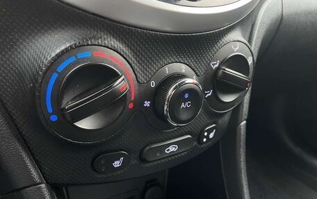 Hyundai Solaris II рестайлинг, 2012 год, 800 000 рублей, 16 фотография