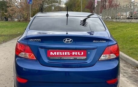 Hyundai Solaris II рестайлинг, 2012 год, 800 000 рублей, 5 фотография