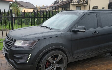 Ford Explorer VI, 2017 год, 3 300 000 рублей, 2 фотография