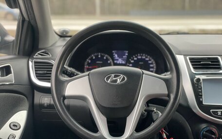 Hyundai Solaris II рестайлинг, 2011 год, 747 000 рублей, 7 фотография