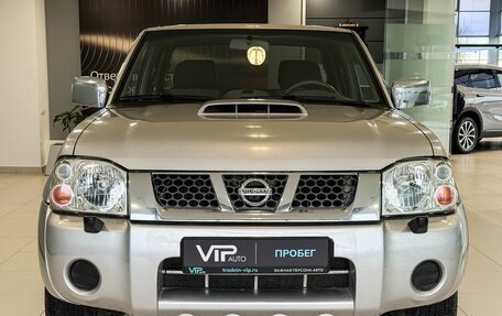 Nissan NP300, 2012 год, 1 185 000 рублей, 2 фотография