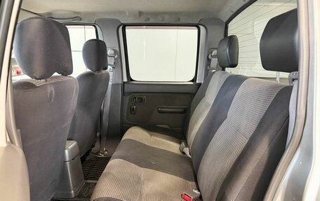 Nissan NP300, 2012 год, 1 185 000 рублей, 10 фотография