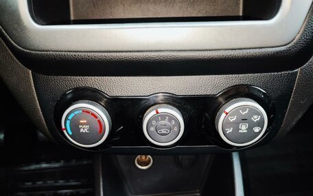 KIA Rio III рестайлинг, 2015 год, 890 000 рублей, 17 фотография