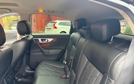 Infiniti FX II, 2012 год, 2 200 000 рублей, 15 фотография