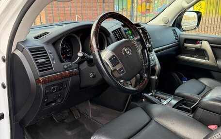 Toyota Land Cruiser 200, 2008 год, 3 000 000 рублей, 19 фотография