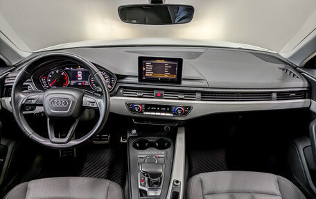 Audi A4, 2019 год, 2 950 000 рублей, 14 фотография