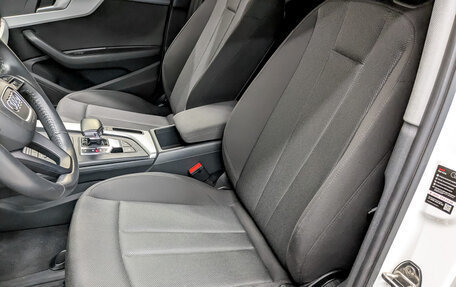 Audi A4, 2019 год, 2 950 000 рублей, 19 фотография