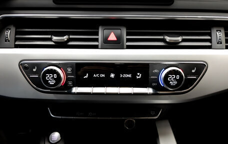 Audi A4, 2019 год, 2 950 000 рублей, 24 фотография