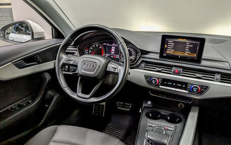 Audi A4, 2019 год, 2 950 000 рублей, 28 фотография