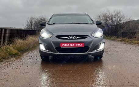 Hyundai Solaris II рестайлинг, 2011 год, 635 000 рублей, 1 фотография