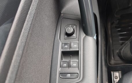 Volkswagen Tiguan II, 2016 год, 1 980 000 рублей, 19 фотография