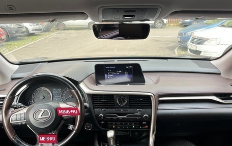 Lexus RX IV рестайлинг, 2017 год, 3 850 000 рублей, 13 фотография