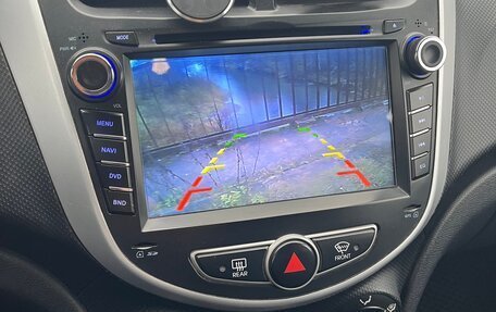 Hyundai Solaris II рестайлинг, 2011 год, 635 000 рублей, 5 фотография