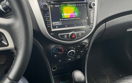 Hyundai Solaris II рестайлинг, 2011 год, 635 000 рублей, 11 фотография