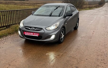 Hyundai Solaris II рестайлинг, 2011 год, 635 000 рублей, 7 фотография