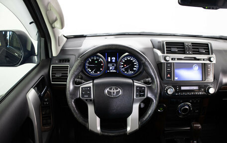 Toyota Land Cruiser Prado 150 рестайлинг 2, 2013 год, 2 990 000 рублей, 10 фотография