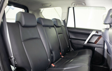 Toyota Land Cruiser Prado 150 рестайлинг 2, 2013 год, 2 990 000 рублей, 13 фотография