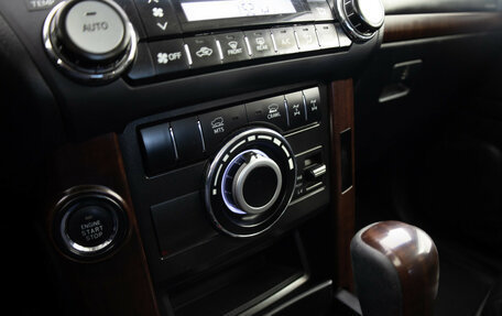 Toyota Land Cruiser Prado 150 рестайлинг 2, 2013 год, 2 990 000 рублей, 18 фотография