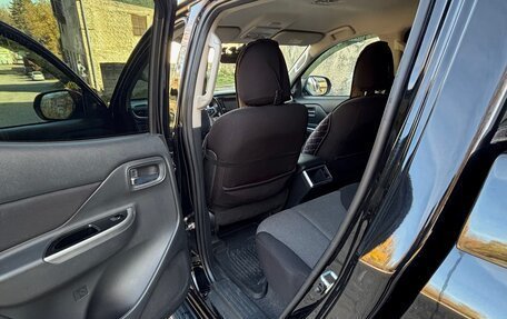 Mitsubishi L200 IV рестайлинг, 2021 год, 3 650 000 рублей, 4 фотография