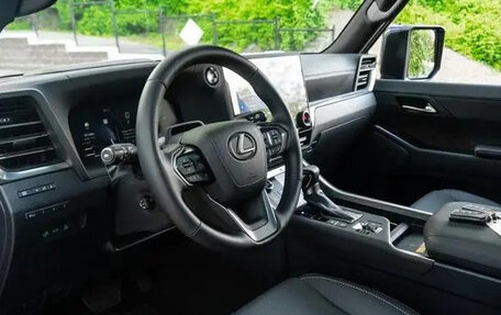 Lexus GX, 2024 год, 13 300 000 рублей, 33 фотография