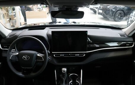 Toyota Highlander, 2025 год, 6 290 000 рублей, 12 фотография