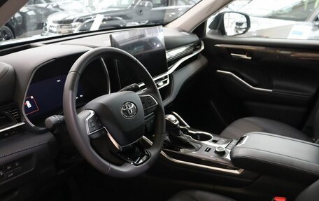 Toyota Highlander, 2025 год, 6 290 000 рублей, 10 фотография