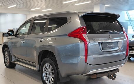 Mitsubishi Pajero Sport III рестайлинг, 2018 год, 2 385 000 рублей, 3 фотография