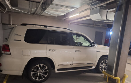 Toyota Land Cruiser 200, 2020 год, 11 500 000 рублей, 3 фотография