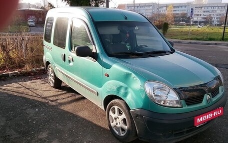 Renault Kangoo II рестайлинг, 2005 год, 370 000 рублей, 1 фотография