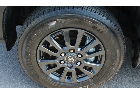 Toyota Land Cruiser Prado, 2024 год, 8 995 000 рублей, 2 фотография