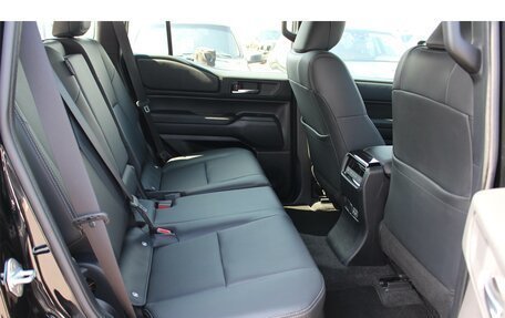 Toyota Land Cruiser Prado, 2024 год, 8 995 000 рублей, 6 фотография