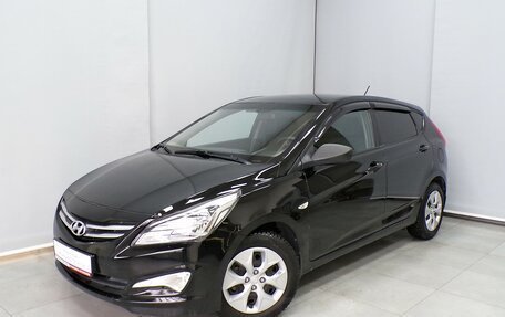 Hyundai Solaris II рестайлинг, 2015 год, 885 000 рублей, 2 фотография
