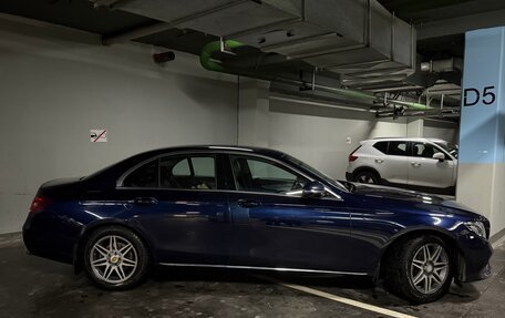 Mercedes-Benz E-Класс, 2016 год, 2 600 000 рублей, 2 фотография