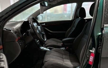 Toyota Avensis III рестайлинг, 2005 год, 592 000 рублей, 15 фотография