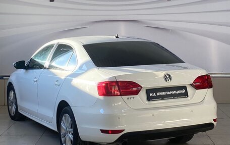 Volkswagen Jetta VI, 2013 год, 999 000 рублей, 6 фотография