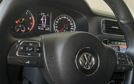 Volkswagen Jetta VI, 2013 год, 999 000 рублей, 9 фотография