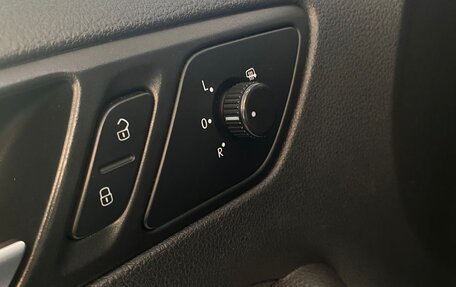 Volkswagen Jetta VI, 2013 год, 999 000 рублей, 13 фотография